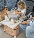 Stokke® JetKids™ BedBox™ Куфар+Легло за самолет - цвят Coral Pink