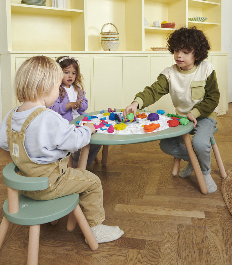 Stokke® MuTable™ V2 Бордова игра за пластелин