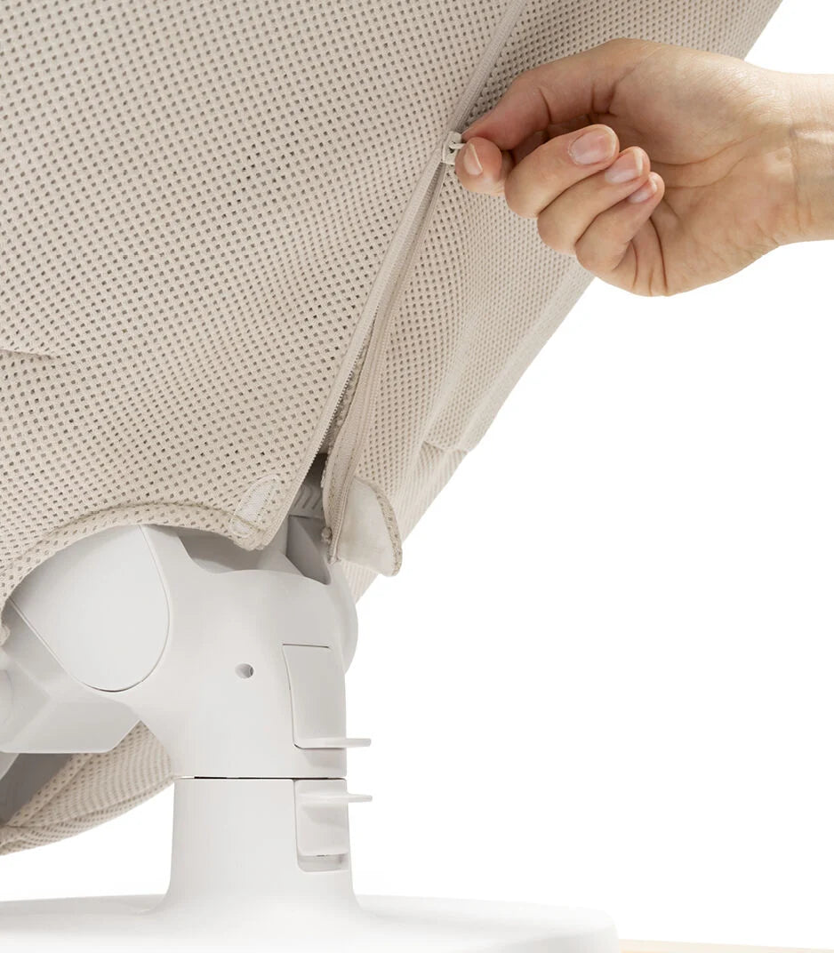 Stokke® Yoga™ Шезлонг и люлка - цвят Light Sand