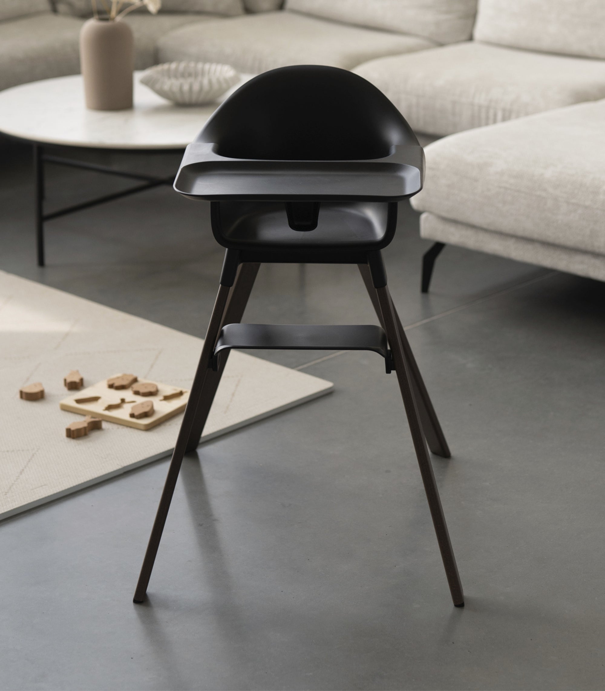 Stokke® Clikk™ Стол 6м. - 3г. Black / Warm Brown