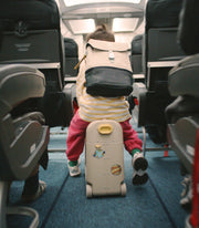 Stokke® JetKids™ Раничка за пътуване - цвят Moonglow White