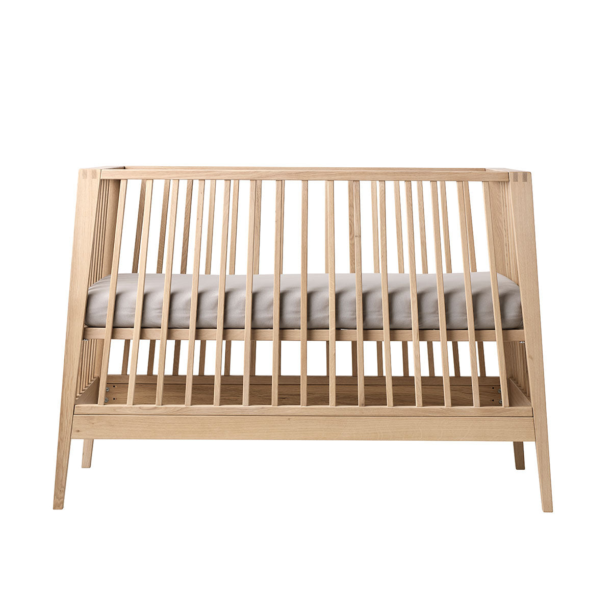 Leander® Linea™ Легло 0 - 3 г. - Дъб