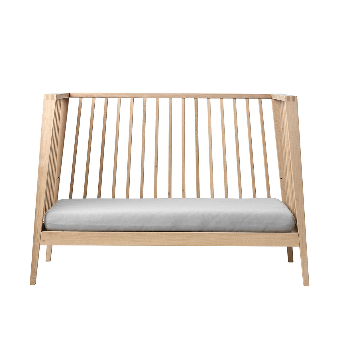 Leander® Linea™ Легло 0 - 3 г. - Дъб