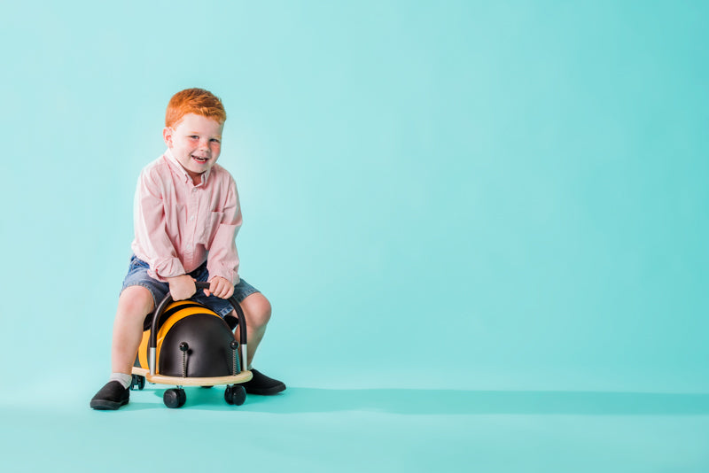 Wheely Bug® Активна играчка на колелца Пчеличка